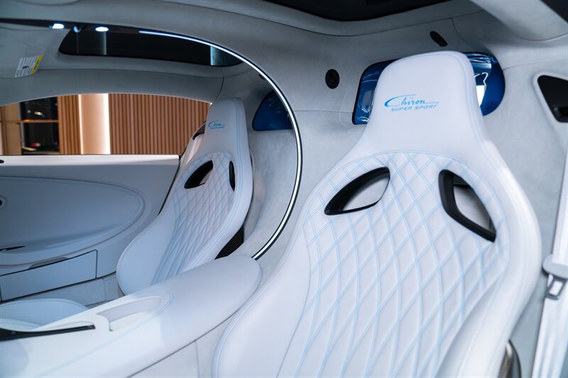 Used 2022 Bugatti Chiron Super Sport AWD/4WD image 27