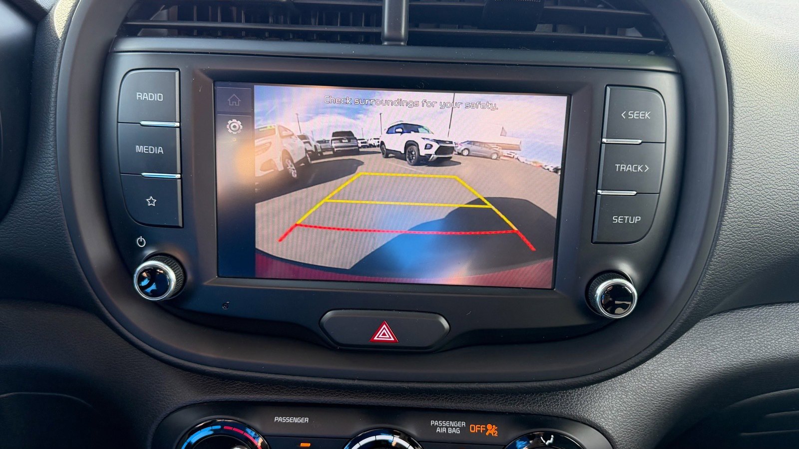 Used 2023 Kia Soul LX w/ LX Technology Package image 11