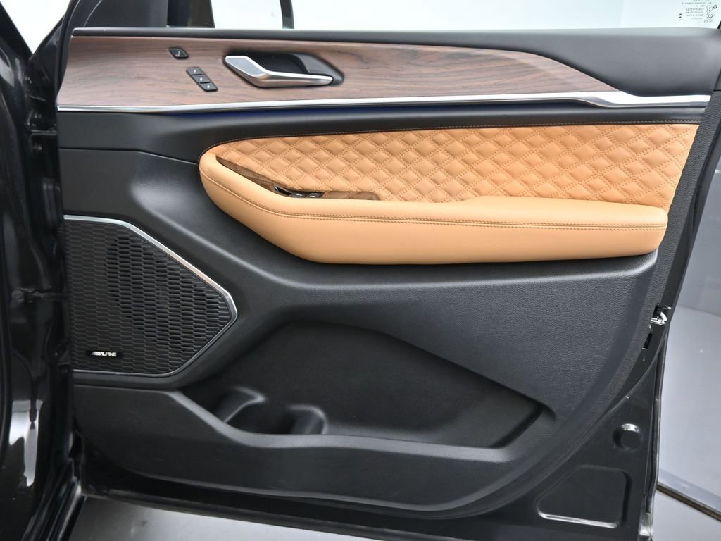 Used 2024 Jeep Grand Cherokee L Summit w/ Advanced Protech Group IV image 22