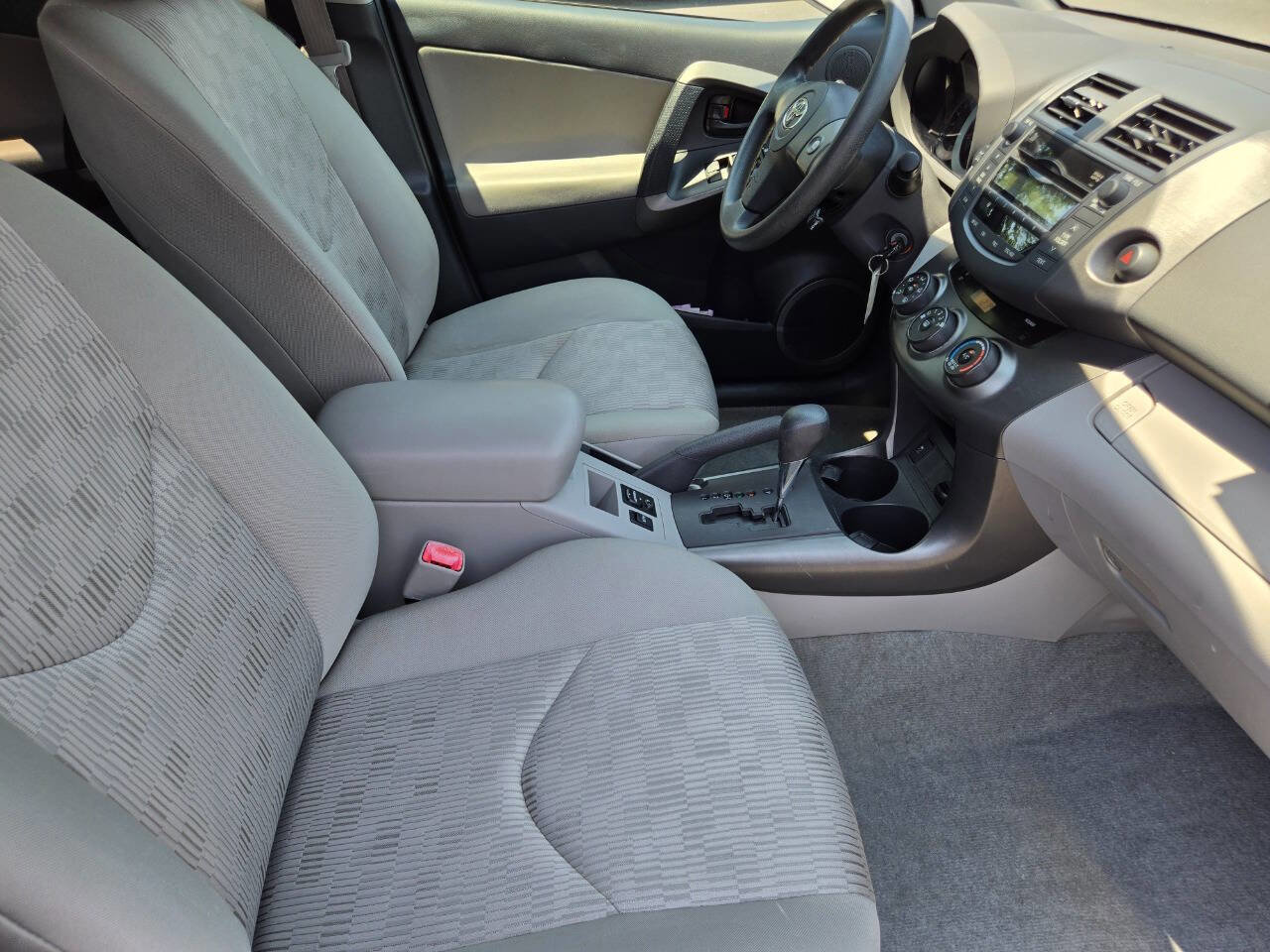 Used 2010 Toyota RAV4 4WD image 23