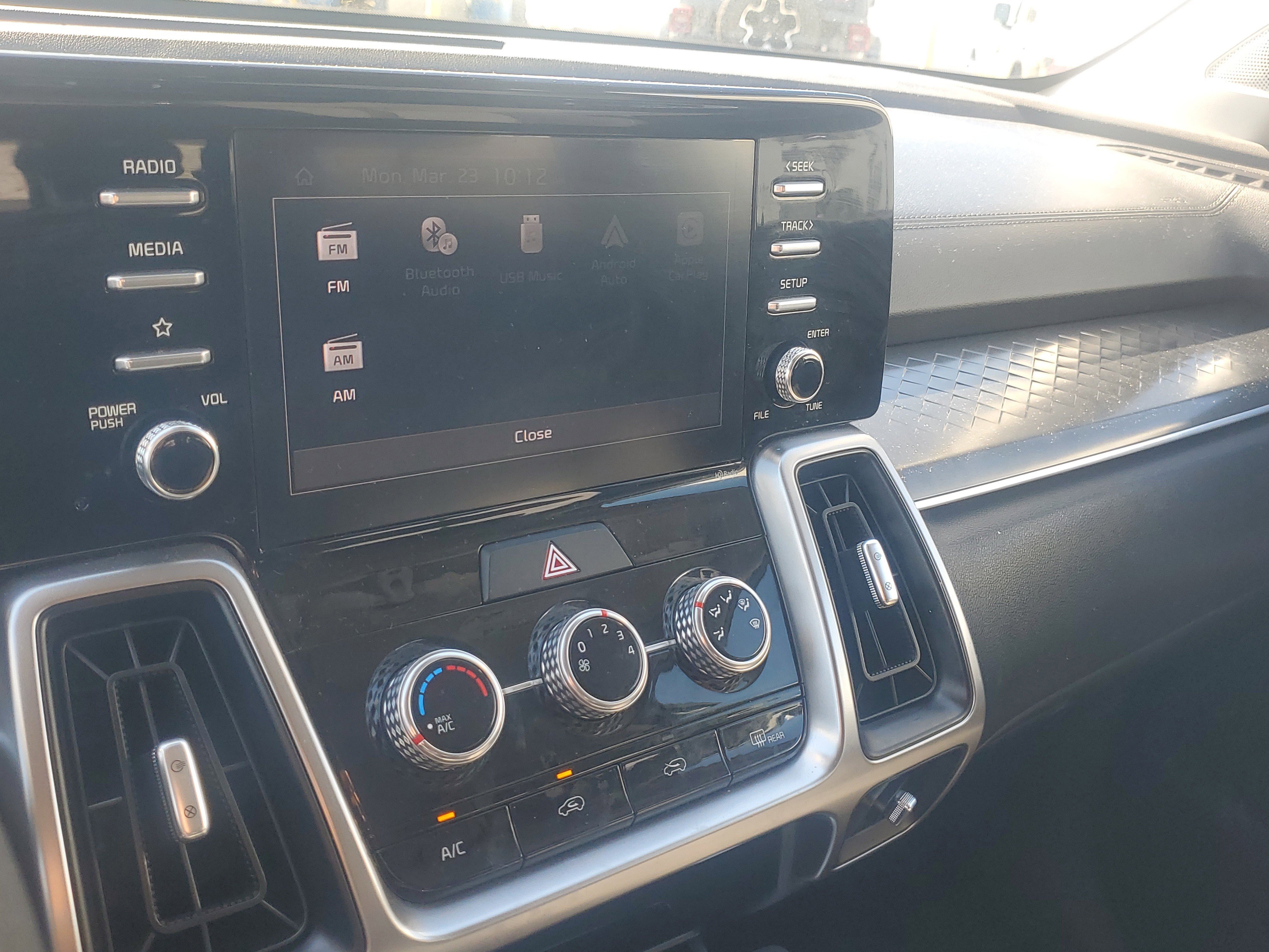 Used 2023 Kia Sorento LX image 21