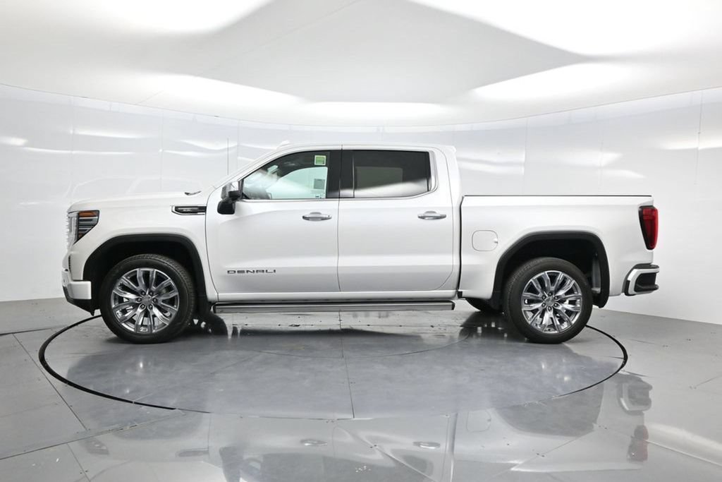 Used 2023 GMC Sierra 1500 Denali w/ Denali Reserve Package AWD/4WD image 9