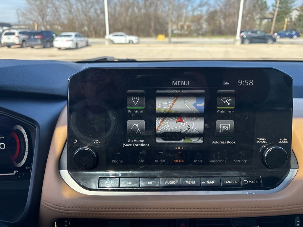 Used 2021 Nissan Rogue Platinum image 16