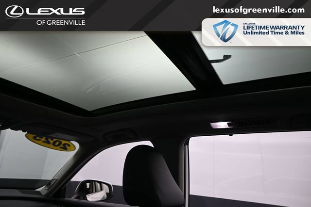 Used 2025 Toyota Grand Highlander AWD image 25