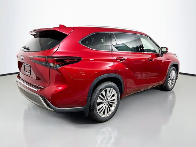 New 2026 Toyota Highlander Platinum AWD/4WD image 3