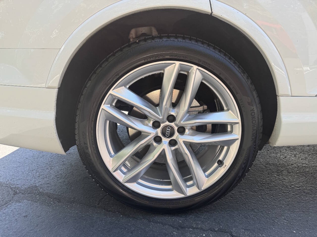 Used 2017 Audi Q7 3.0T Prestige w/ Prestige Package AWD/4WD image 33