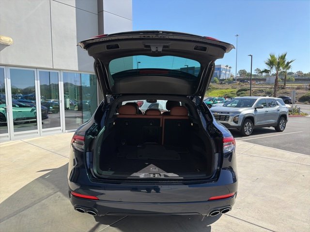 Certified 2022 Maserati Levante GT image 11