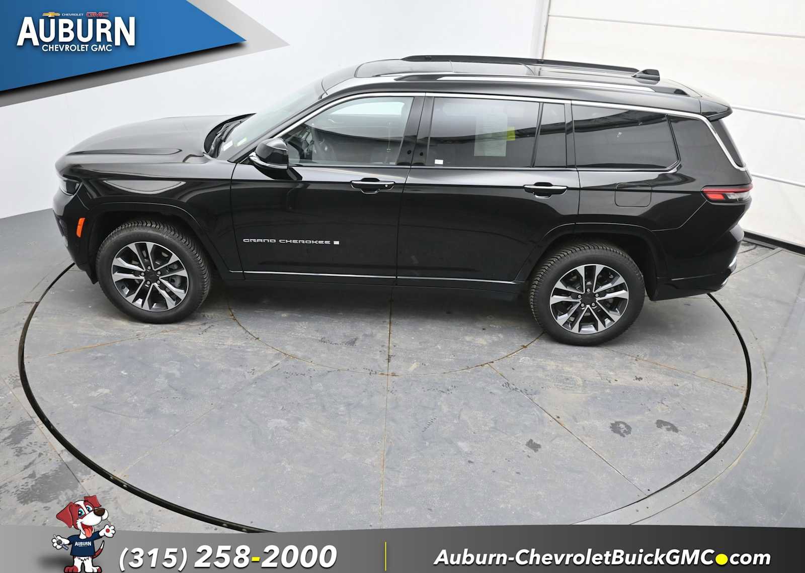 Used 2024 Jeep Grand Cherokee L Overland w/ Trailer Tow Package image 25