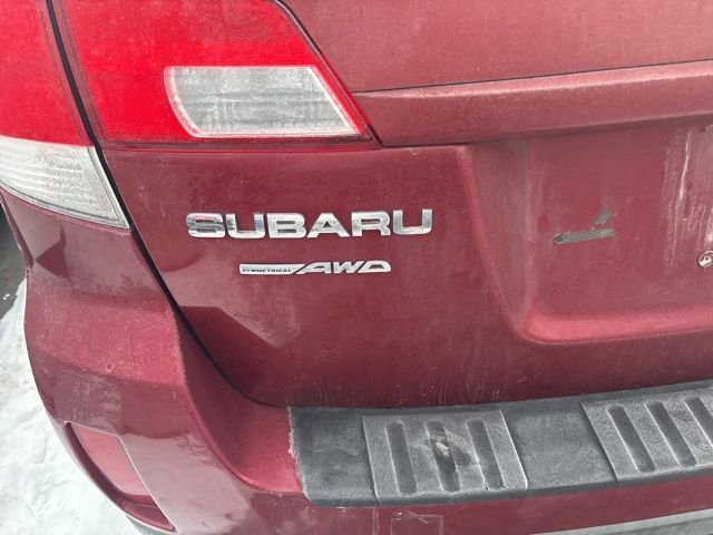 Used 2011 Subaru Outback 2.5i Limited image 15