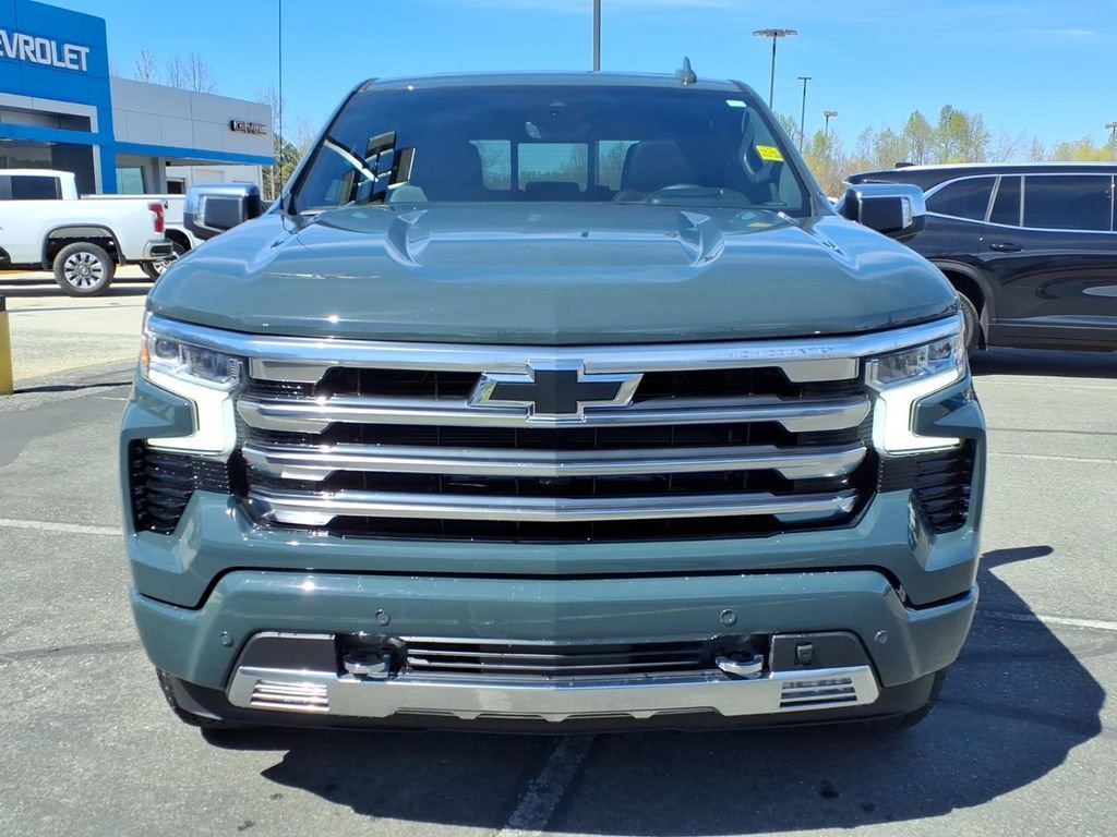 Used 2026 Chevrolet Silverado 1500 High Country w/ Technology Package image 2