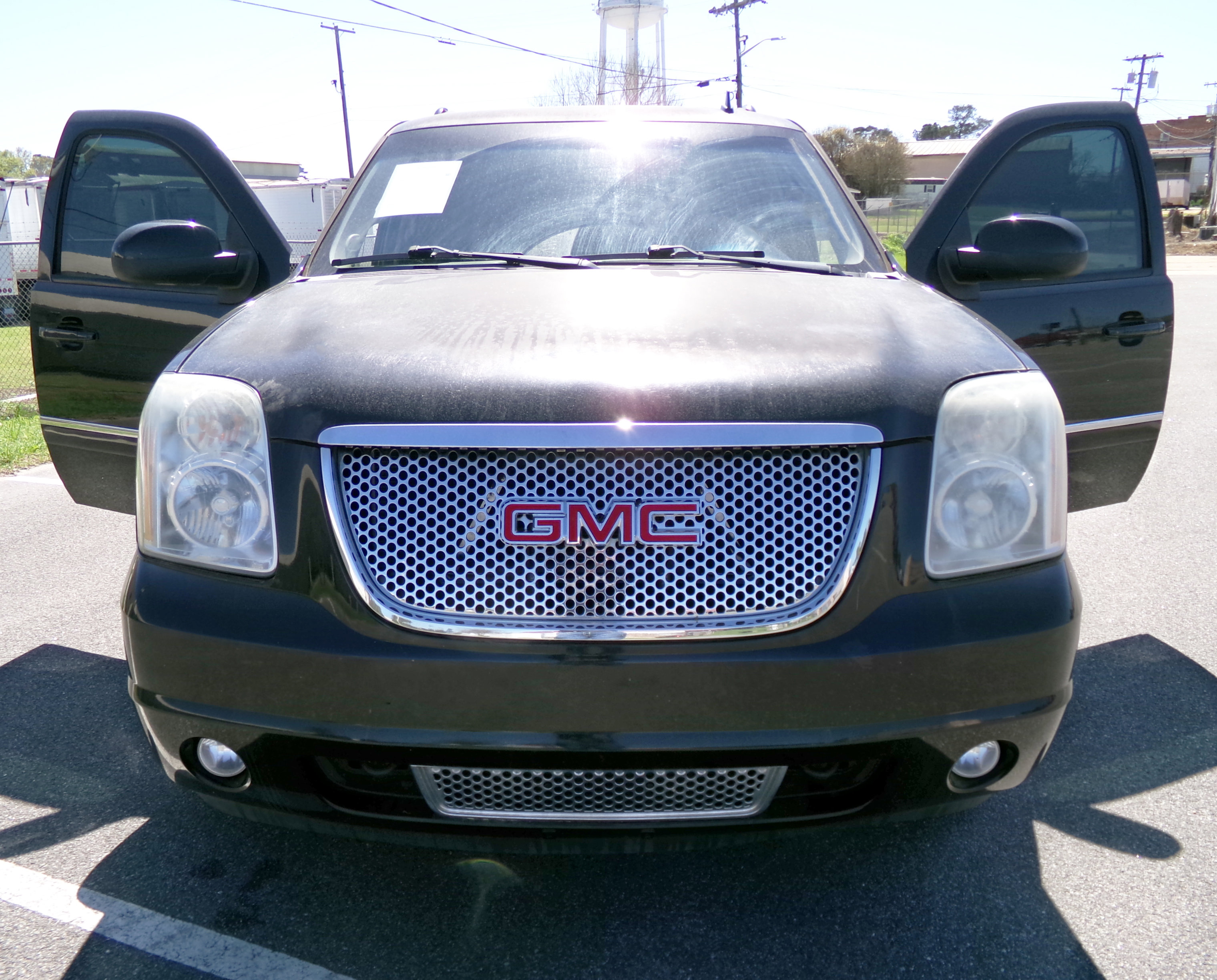 Used 2013 GMC Yukon XL Denali image 8