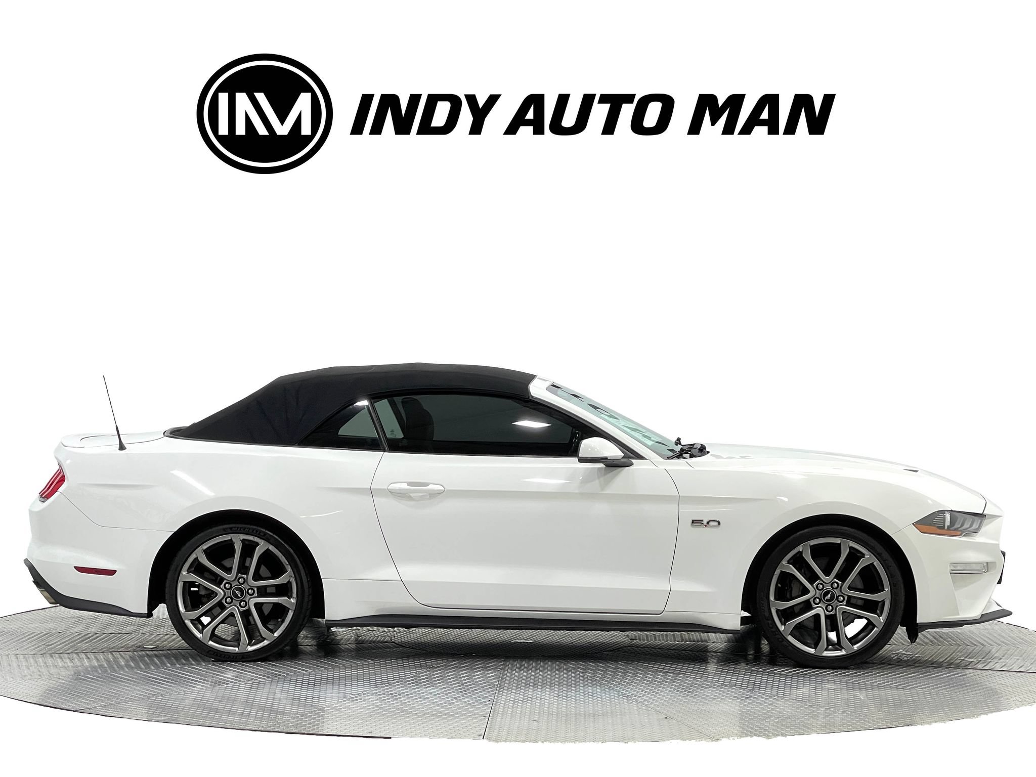 Used 2018 Ford Mustang GT Premium RWD image 3
