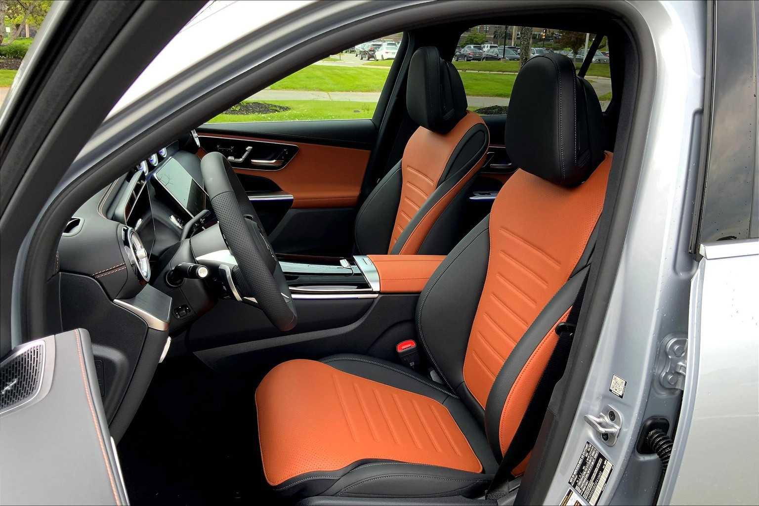 New 2025 Mercedes-Benz GLC 350e 4MATIC image 12