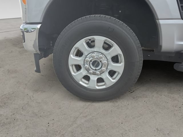 Certified 2023 Ford F350 XLT AWD/4WD image 9