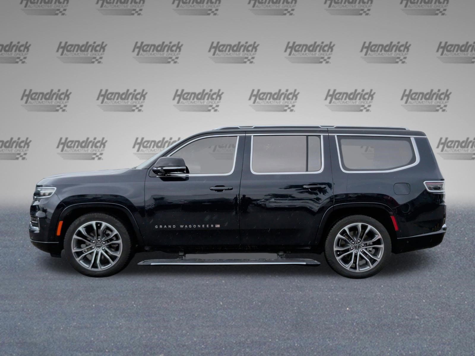 Used 2023 Jeep Grand Wagoneer Series III image 10