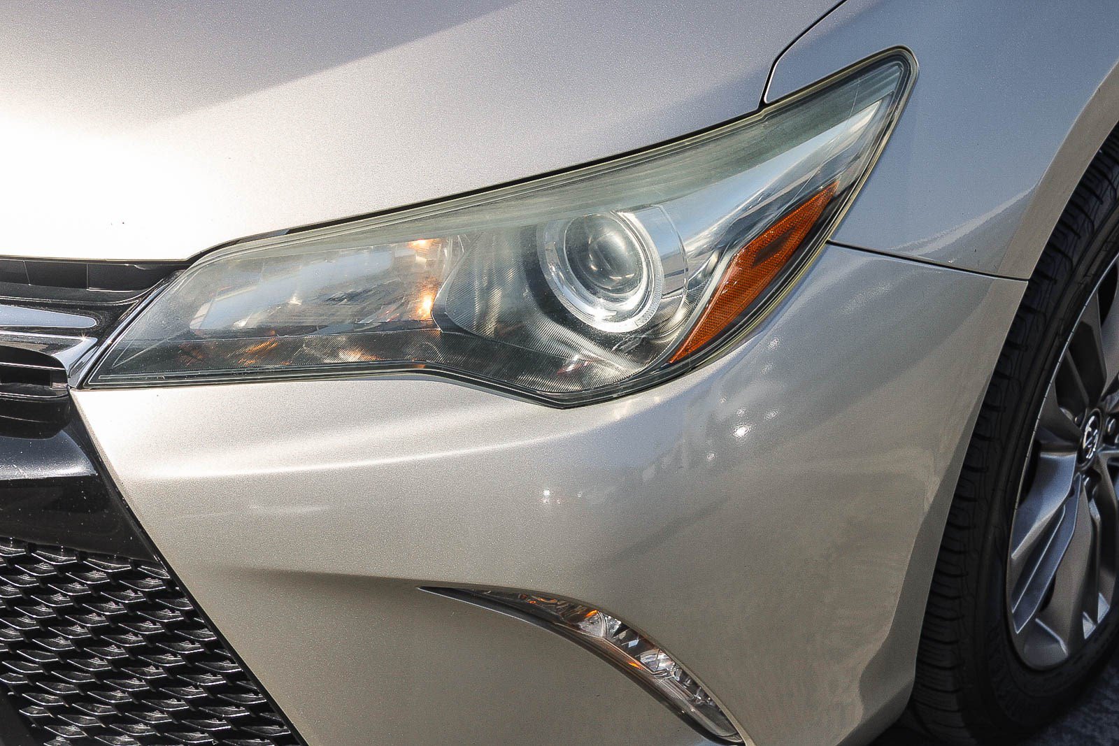 Used 2015 Toyota Camry SE FWD image 5