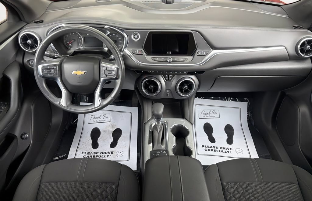 Used 2021 Chevrolet Blazer LT AWD/4WD image 16
