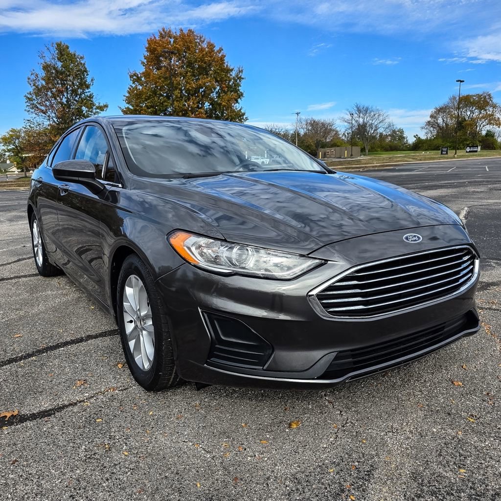 Used 2020 Ford Fusion SE FWD image 32