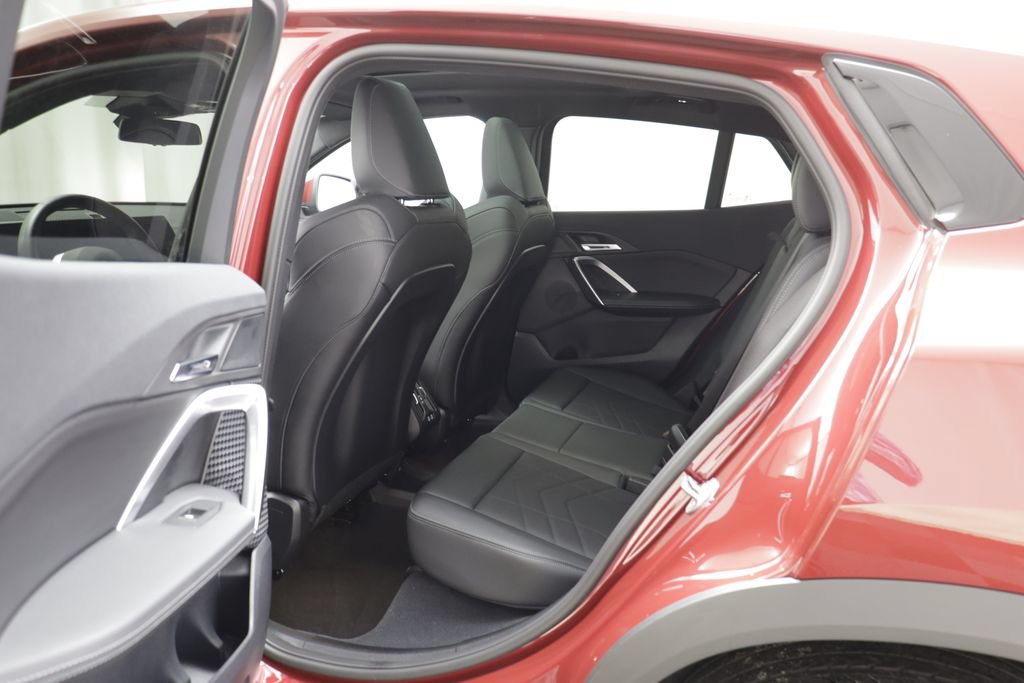 Certified 2025 BMW X2 xDrive28i AWD/4WD image 12