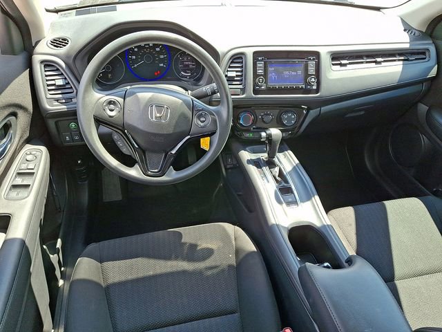 Used 2017 Honda HR-V LX image 2