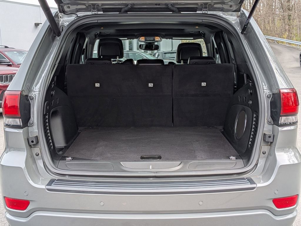 Used 2022 Jeep Grand Cherokee Laredo X image 5