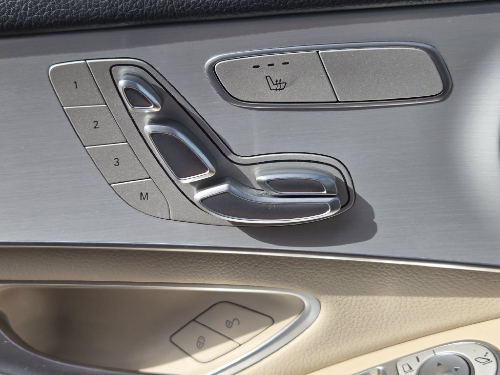 Used 2022 Mercedes-Benz GLC 300 image 21