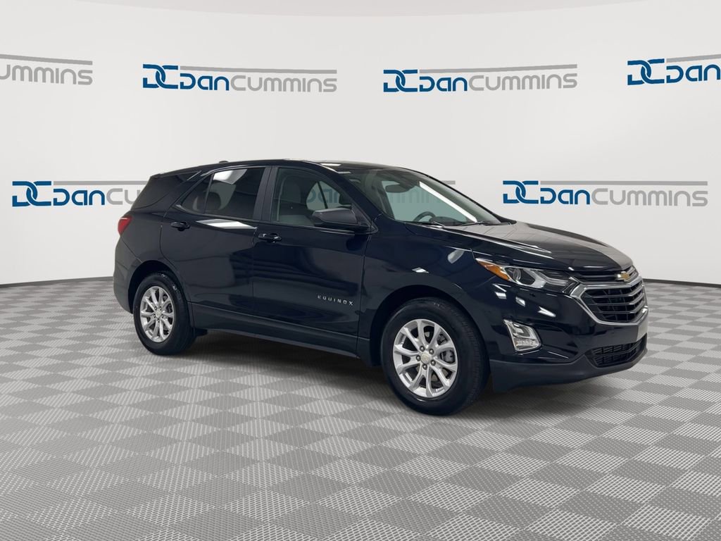 Used 2021 Chevrolet Equinox LS w/ LS Convenience Package FWD image 2