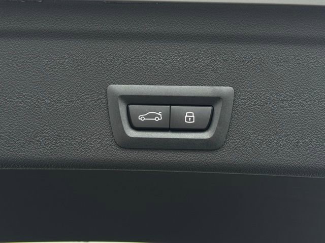 New 2026 BMW X6 xDrive40i w/ Climate Comfort Package image 11