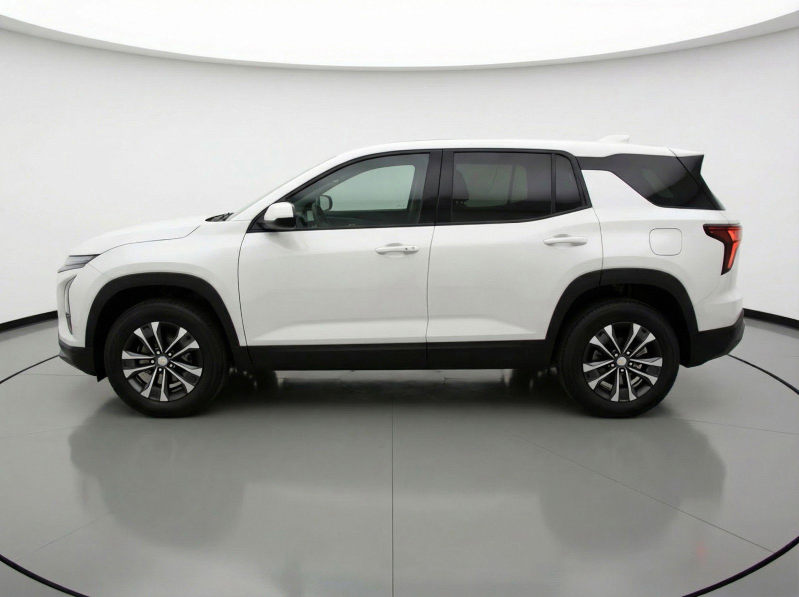 Used 2025 Chevrolet Equinox LT FWD image 5