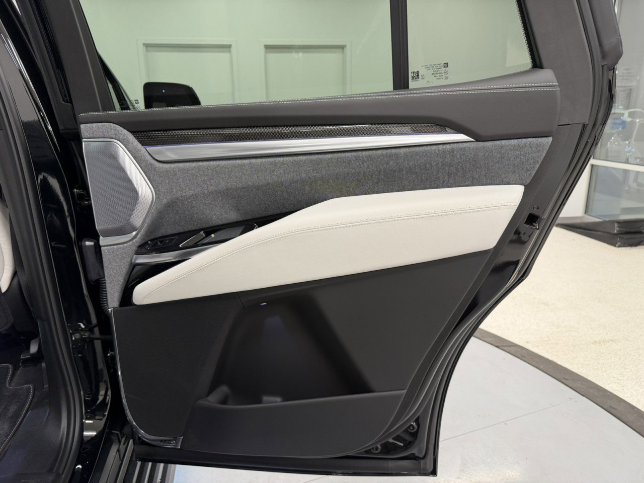 Used 2025 Cadillac Escalade V image 44