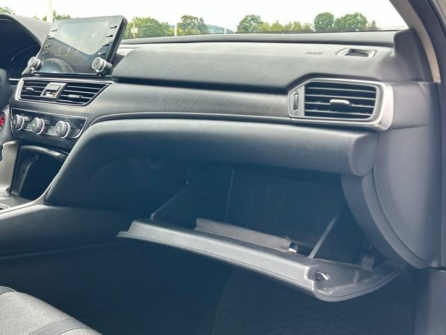 Used 2018 Honda Accord EX image 26