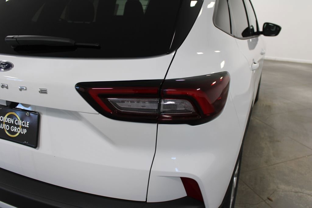 New 2026 Ford Escape Active FWD image 11