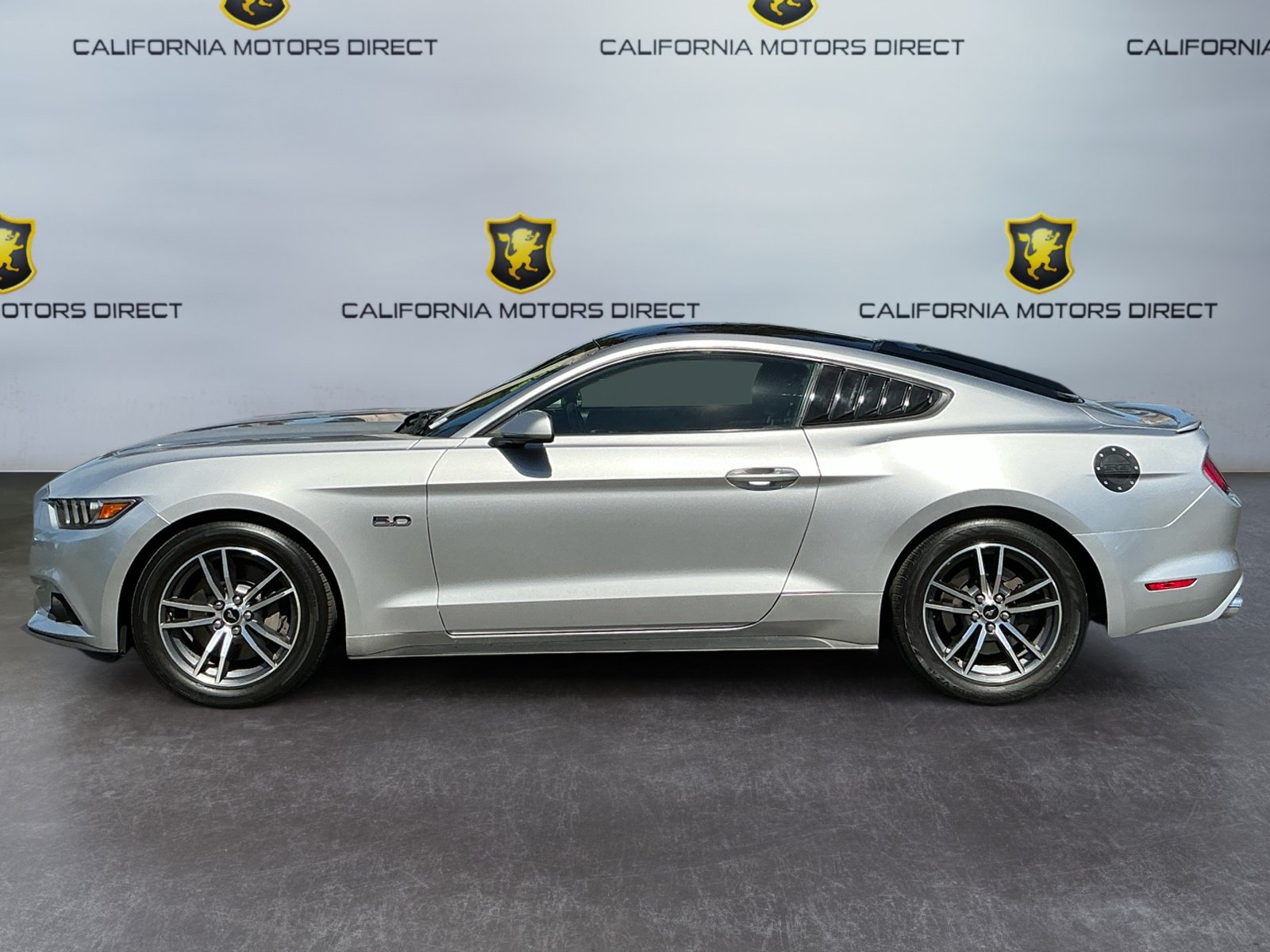Used 2016 Ford Mustang GT RWD image 2
