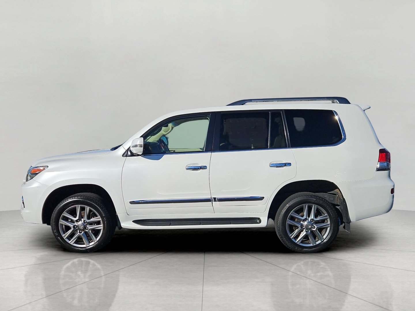 Used 2015 Lexus LX 570 4WD image 5