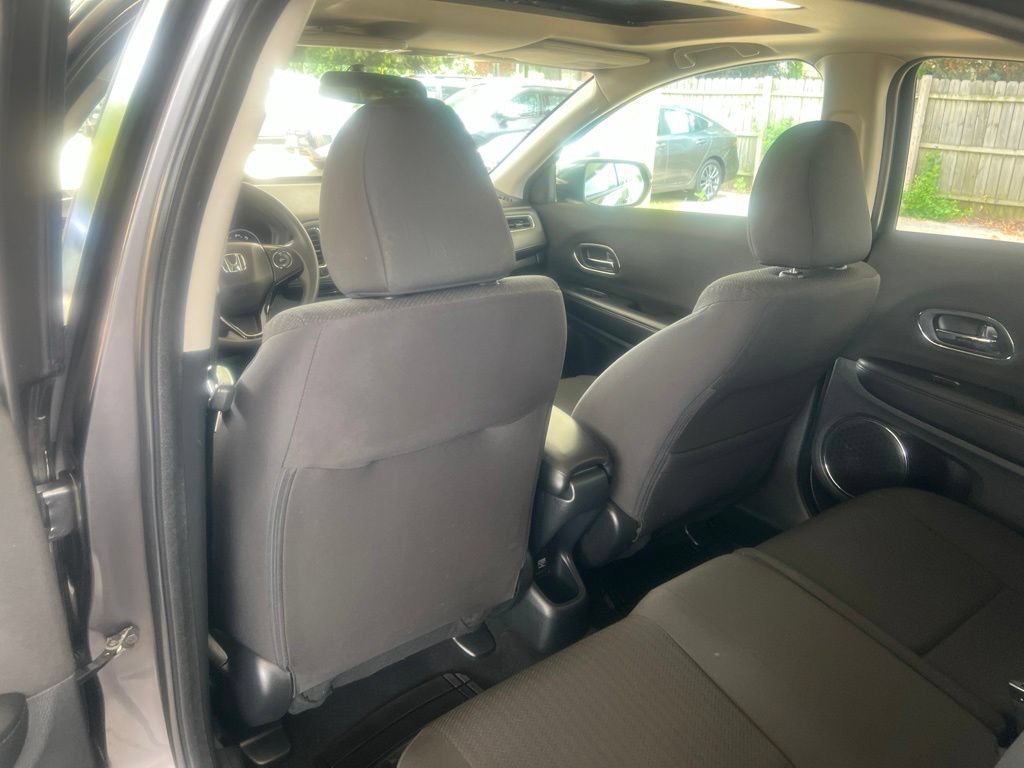 Used 2017 Honda HR-V EX image 10