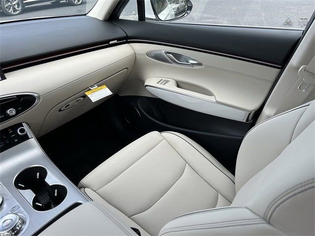 Used 2026 Genesis GV70 2.5T Advanced image 5