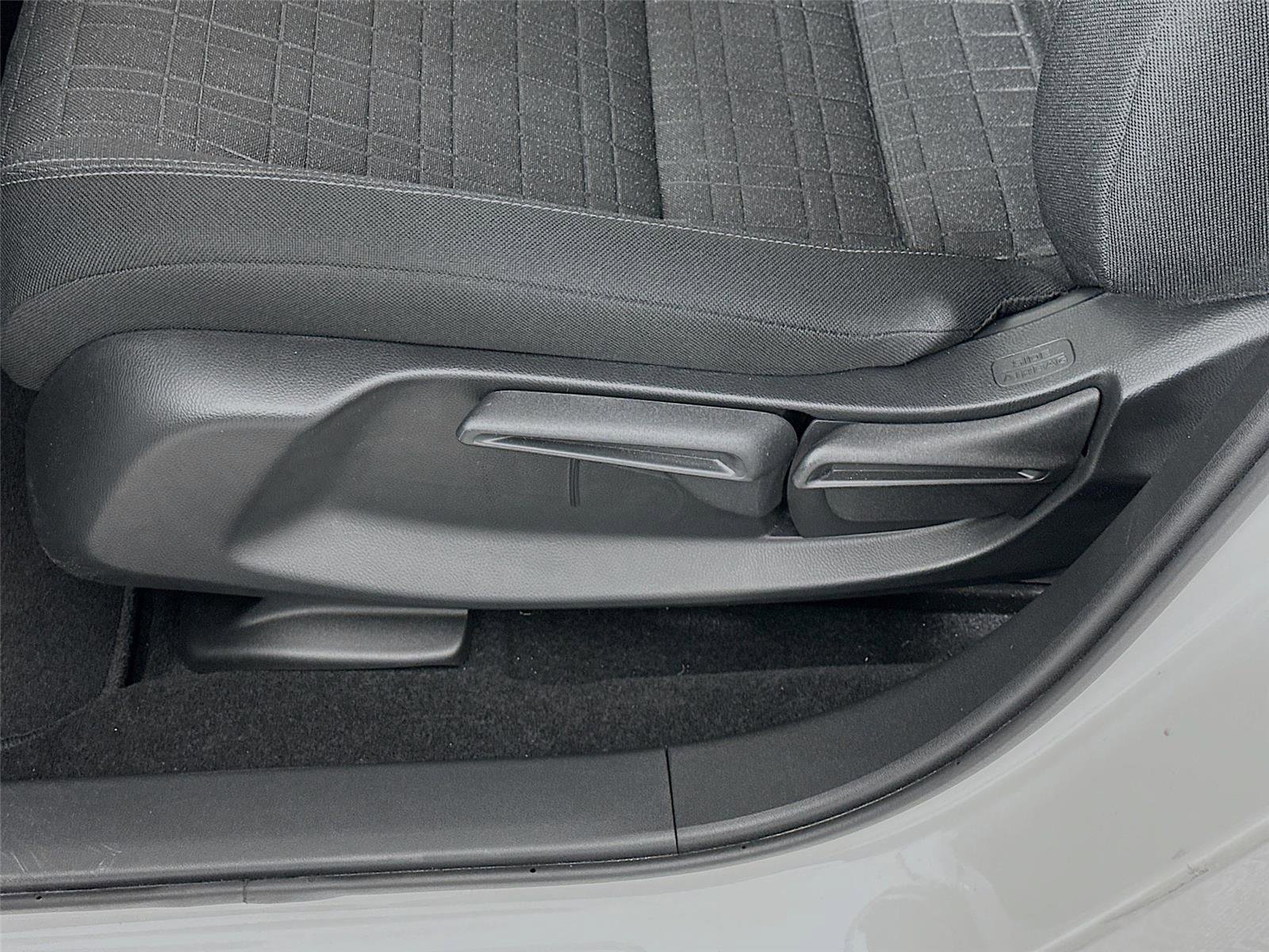 Certified 2023 Honda HR-V LX image 20