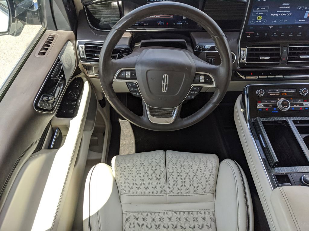 Used 2022 Lincoln Navigator L Black Label AWD/4WD image 13
