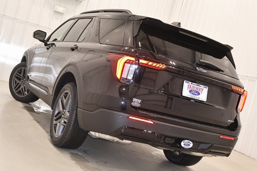 New 2026 Ford Explorer ST-Line w/ ST-Line Street Pack image 37
