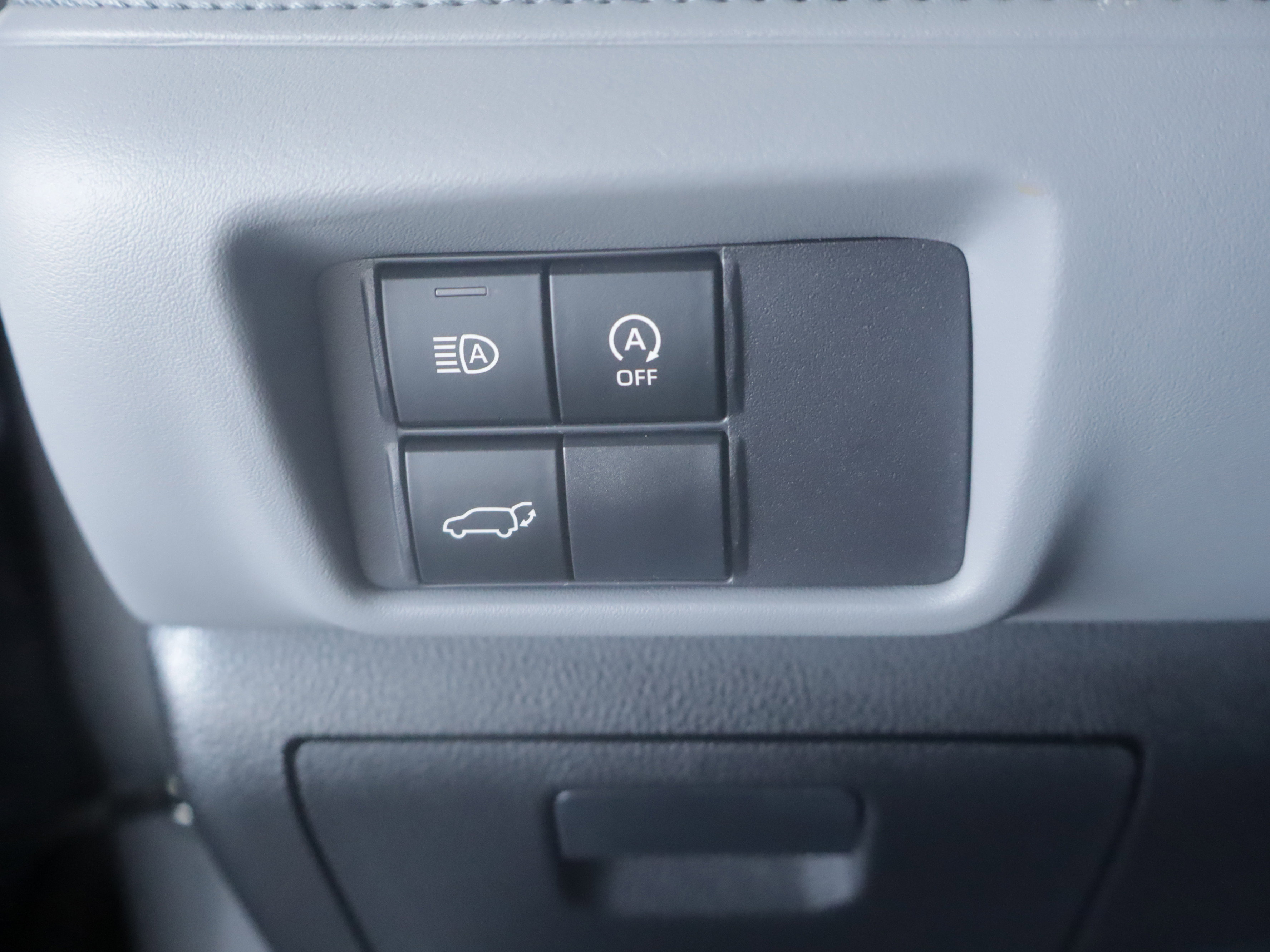 Used 2023 Toyota Highlander XLE image 11