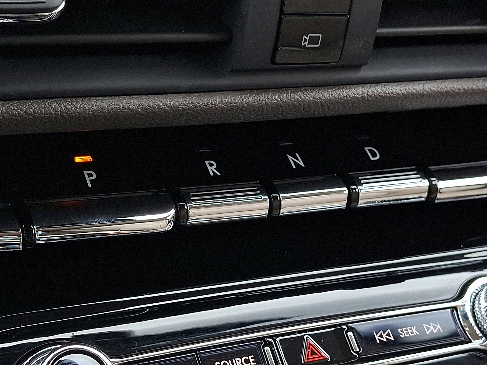 Used 2022 Lincoln Corsair AWD w/ Equipment Group 101A image 14
