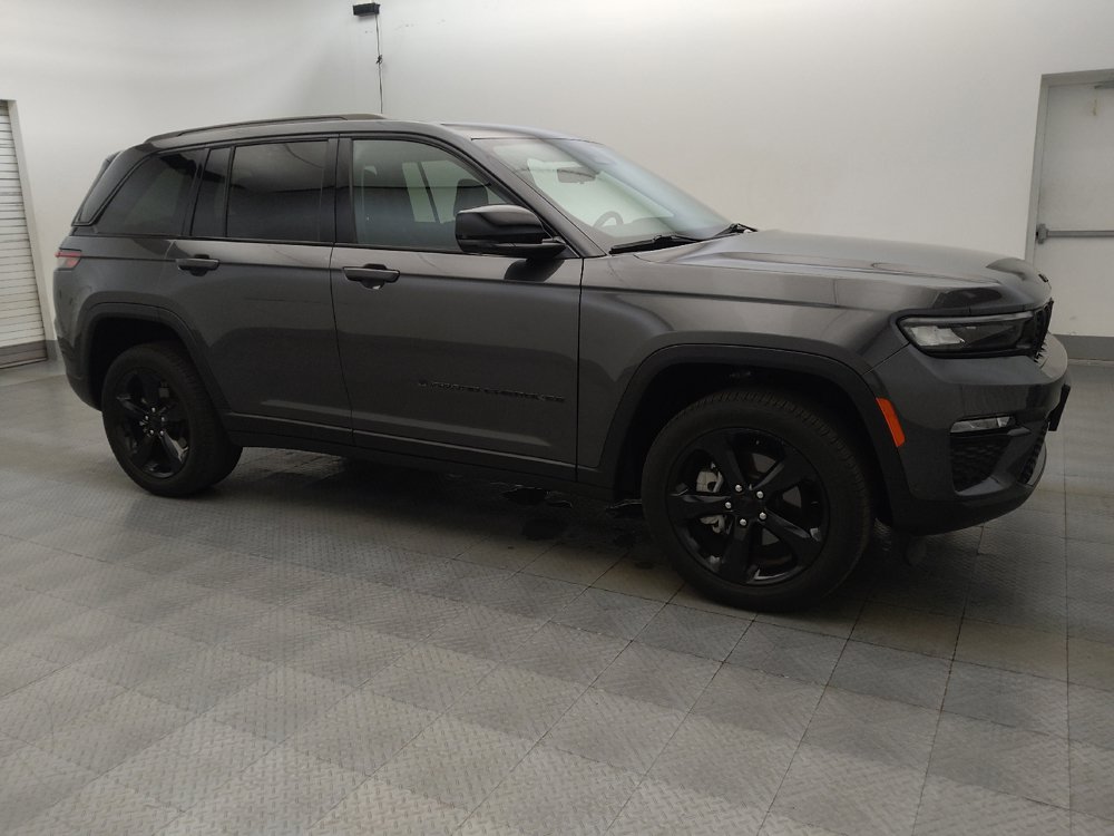 Used 2023 Jeep Grand Cherokee Limited w/ Luxury Tech Group II AWD/4WD image 11