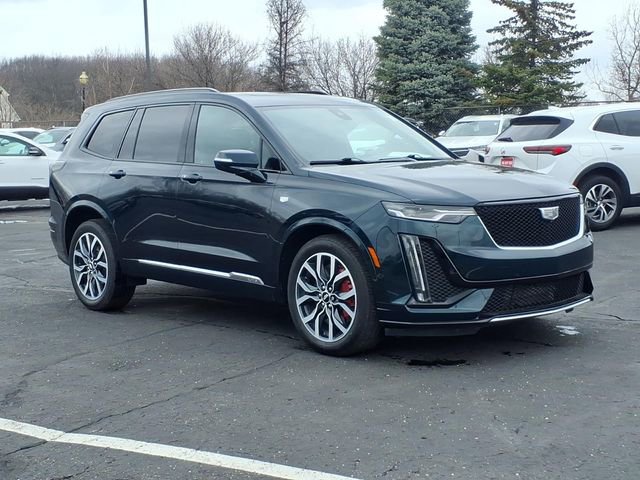 Used 2024 Cadillac XT6 Sport w/ Technology Package AWD/4WD image 3