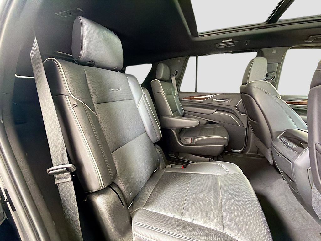 Used 2021 Cadillac Escalade Premium Luxury AWD/4WD image 31