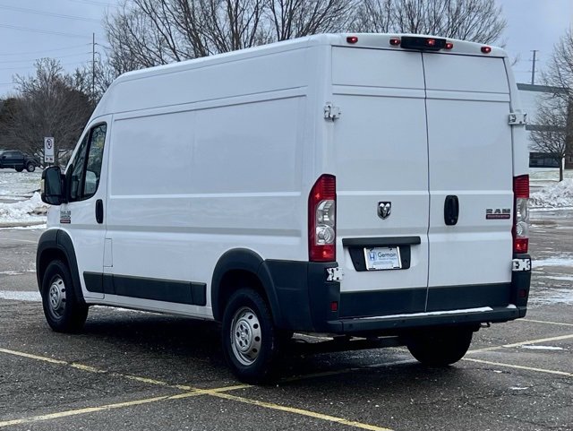 Used 2017 RAM ProMaster 2500 w/ Premium Appearance Group image 3