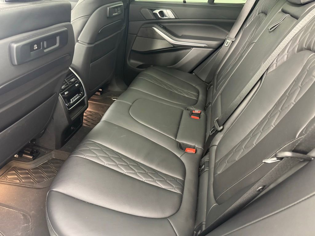 Used 2019 BMW X5 xDrive50i w/ M Sport Package AWD/4WD image 14