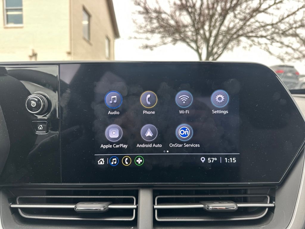 Used 2025 Chevrolet Trax LS w/ LS Convenience Package FWD image 16