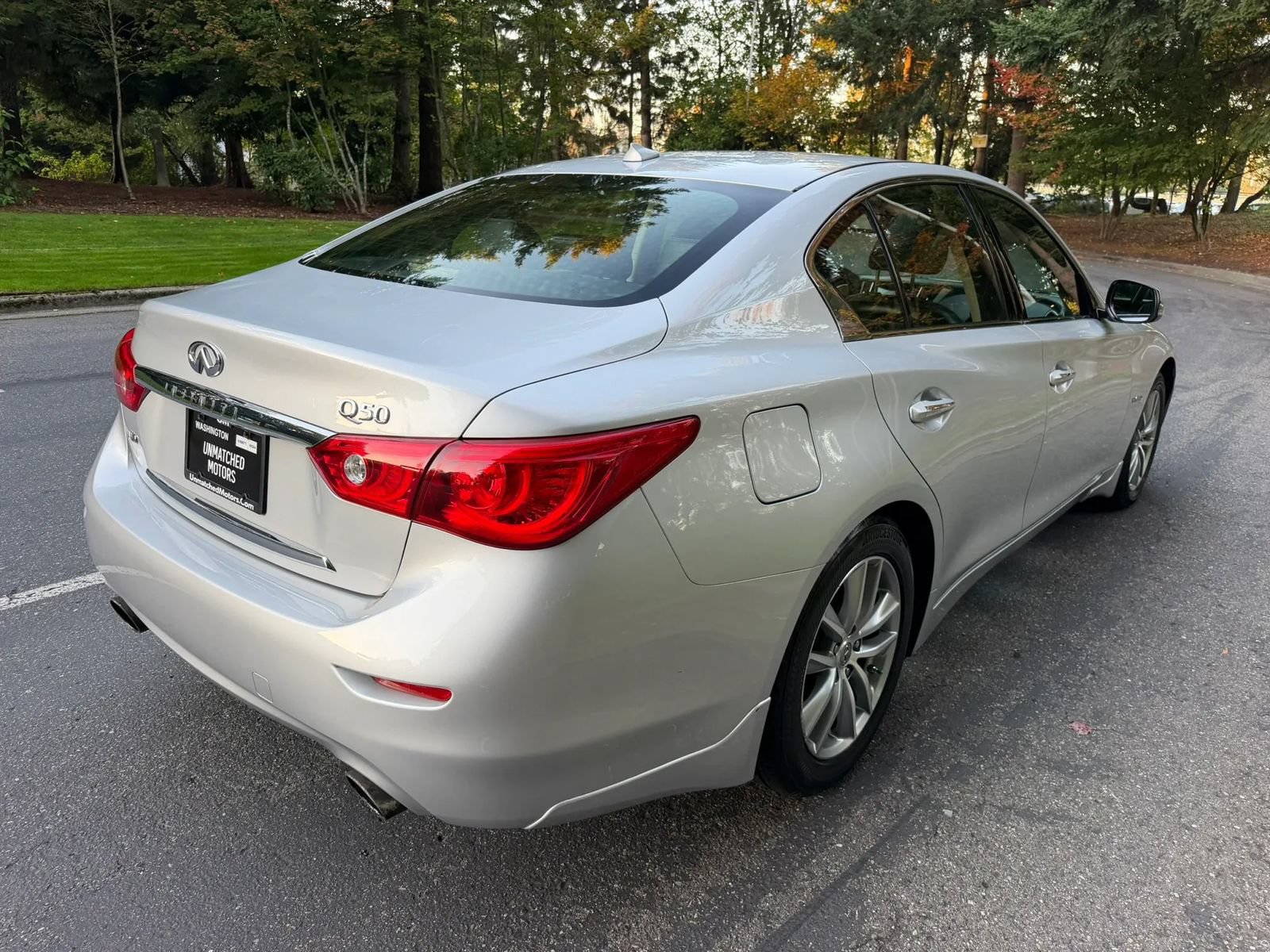 Used 2014 INFINITI Q50 Premium w/ Navigation Package AWD/4WD image 10