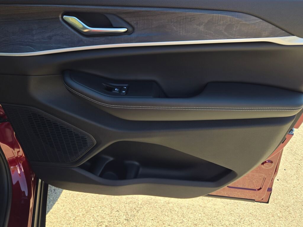 New 2025 Jeep Grand Cherokee L Limited image 4