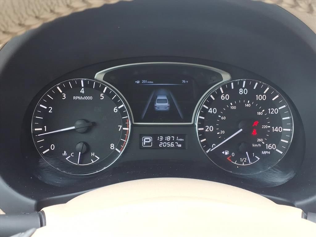 Used 2013 Nissan Altima 2.5 SL w/ 2.5 Moonroof Pkg FWD image 23